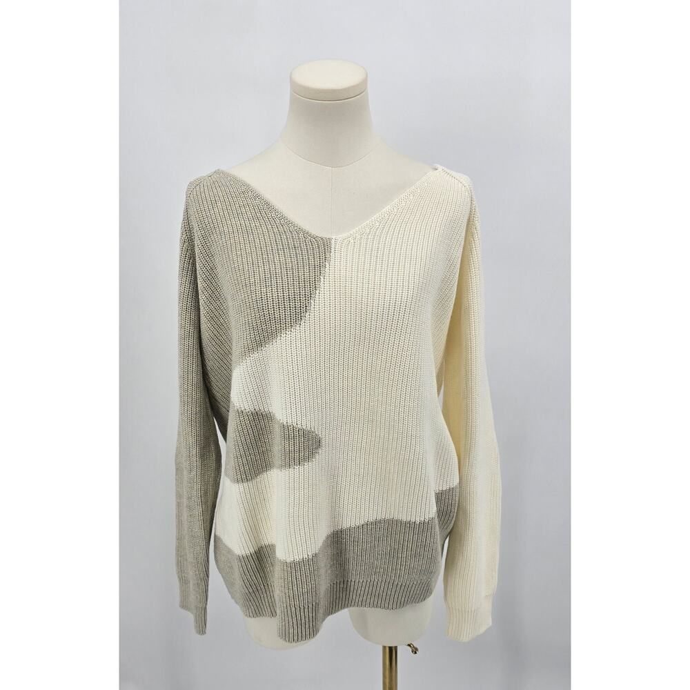 Peach‎ Love California 
Abstract Wave Knit Sweater